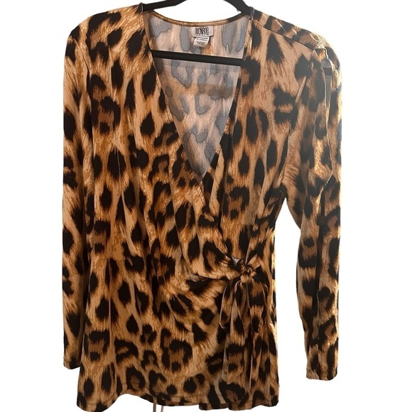 Monroe and Main Faux wrap blouse.  Animal Print Size  XL - Picture 9 of 10